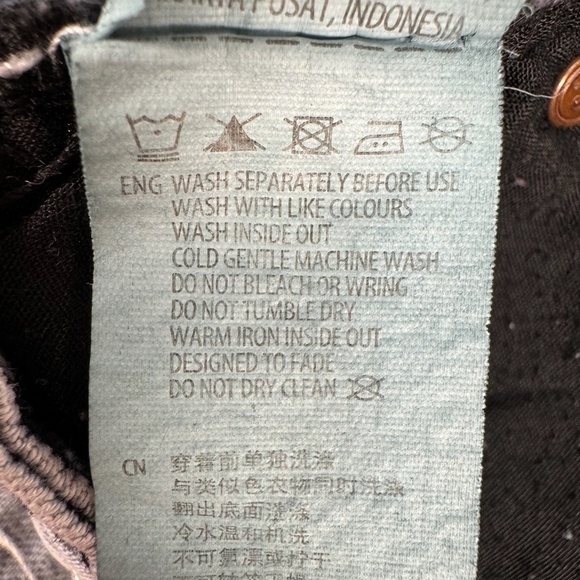 The Frayed Mid Rise Button Fly Jean Shorts Women SZ 4 Distressed Gray Wash Denim - Picture 4 of 11